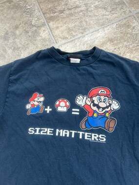 Vintage 2000s Nintendo Super Mario Bros 'Size Matters' Graphic T-Shirt